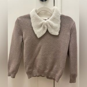 Girls sweater with collar